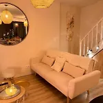 Maison + Parking Prive Au Coeur 60m2 * אנגולם