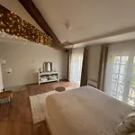 בית נופש Maison + Parking Prive Au Coeur 60m2 אנגולם