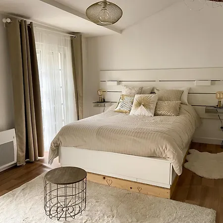 בית נופש Maison + Parking Prive Au Coeur 60m2 *