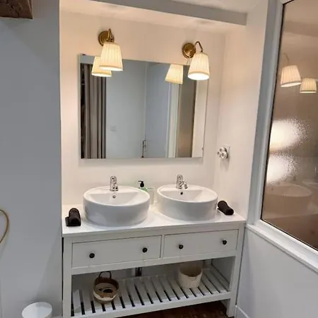 Maison + Parking Prive Au Coeur 60m2 * Angouleme