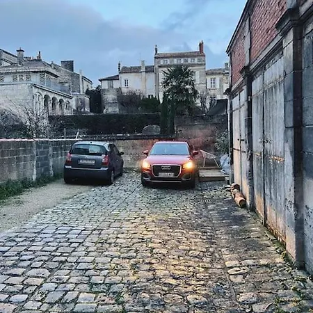 Maison + Parking Prive Au Coeur 60m2 Hébergement de vacances Angoulême