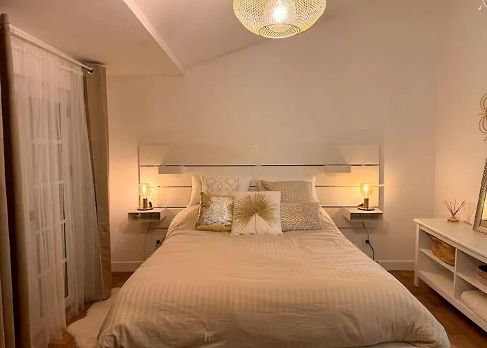 Maison + Parking Prive Au Coeur 60m2 Holiday home *