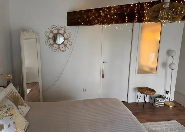 Holiday home Maison + Parking Prive Au Coeur 60m2 Angouleme