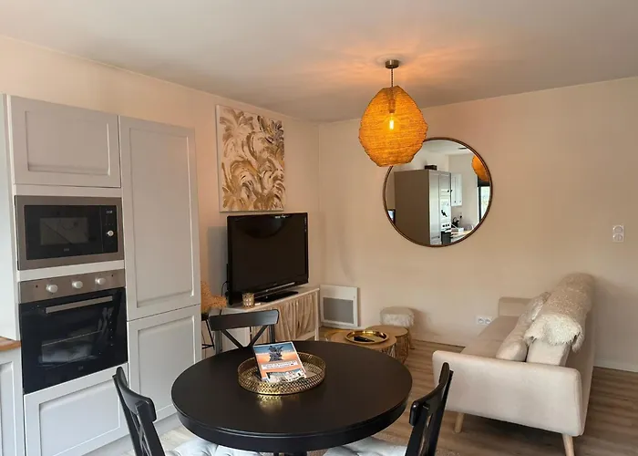 Maison + Parking Prive Au Coeur 60m2 Holiday home Angouleme